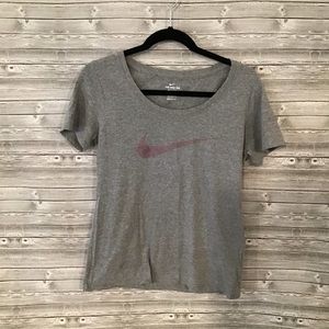 Nike women’s athletic cut gray tee size S EUC